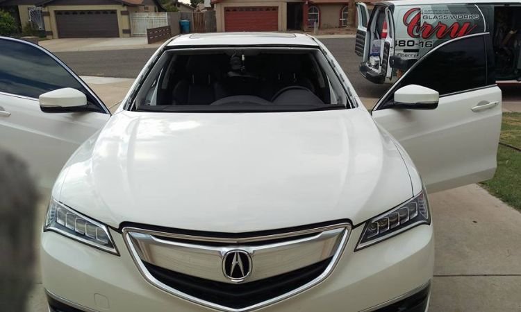 Same Day Windshield Replacement in Scottsdale, AZ